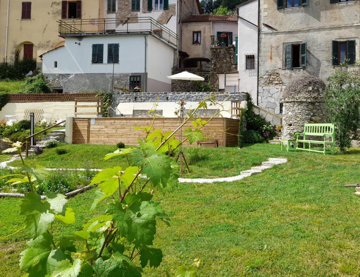 Monti Guesthouse Monti di Licciana Nardi Exteriér fotografie