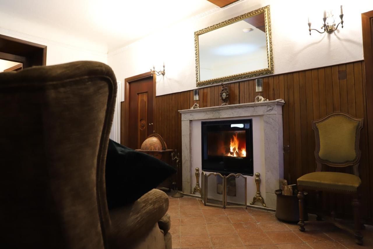 Monti Guesthouse Monti di Licciana Nardi Exteriér fotografie