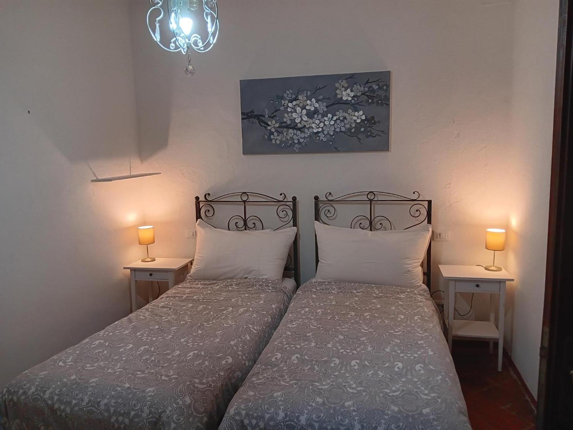 Monti Guesthouse Monti di Licciana Nardi Exteriér fotografie