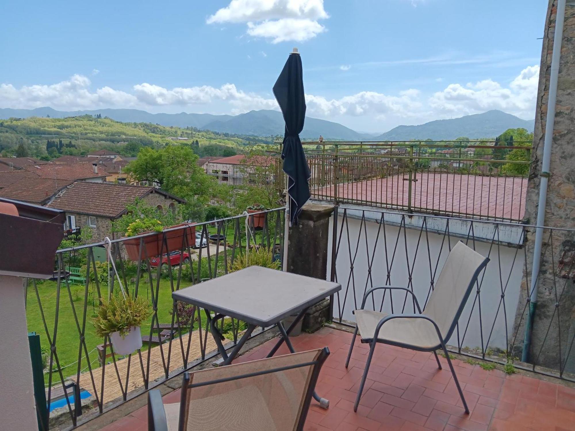 Monti Guesthouse Monti di Licciana Nardi Pokoj fotografie